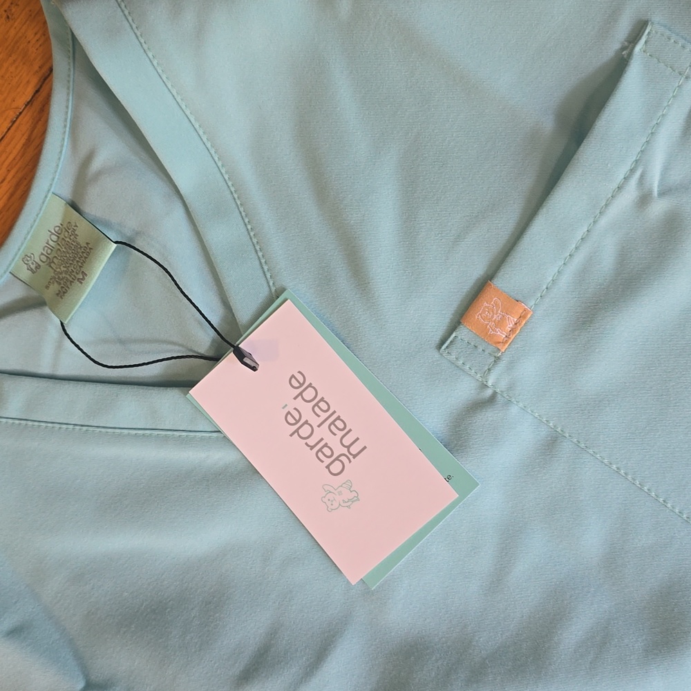Light Blue Scrub Set Ocean Tide Garde Malade MEDIUM Petite NEW Rosie Gabrielle - Picture 5 of 6